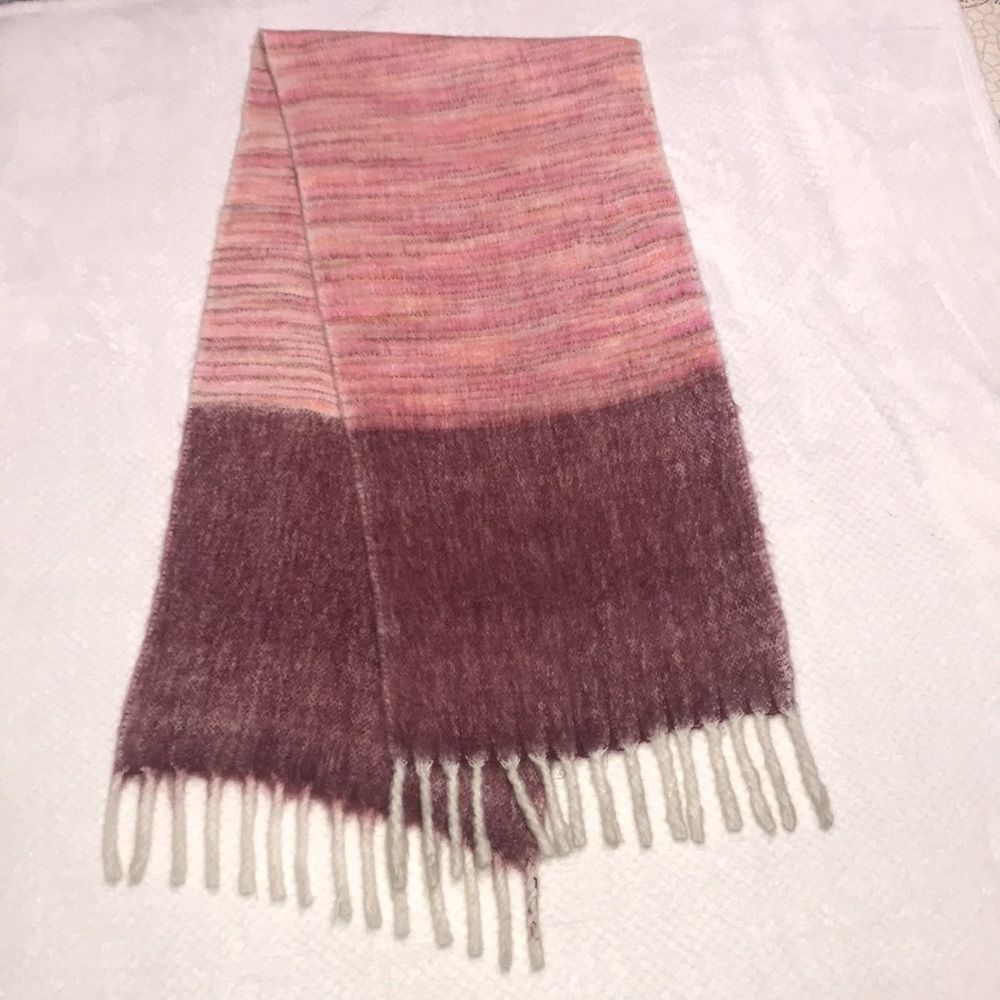 Beautiful Shades of Pink Chunky Fleece Scarf with Thick Fringe 74” x 16” NWOT
